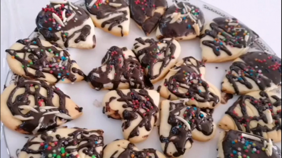 طرز تهیه شیرینی یلدایی خانگی