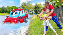 ناستیا و بابایی با اسباب بازی...