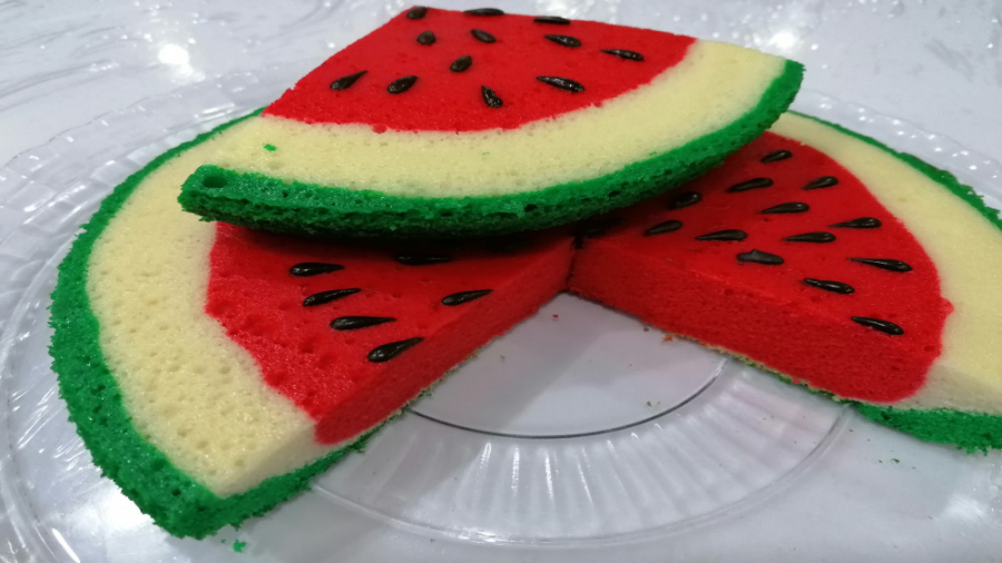 طرز تهیه کیک هندوانه ای ویژه شب یلدا