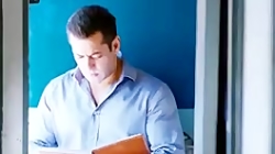 فیلم سینمایی بادیگارد هندی اکش...