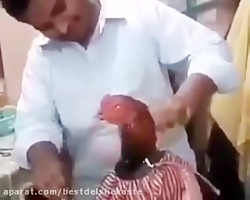 کلیپ خنده دار سلمانی مرغ با دو...