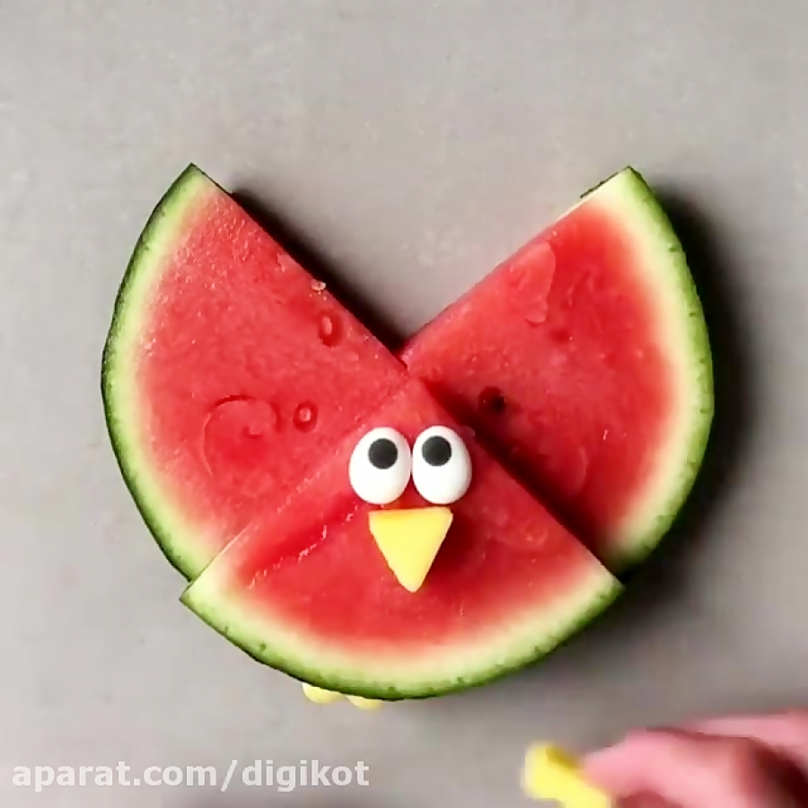 تزیین هندوانه شب یلدا برای بچه...