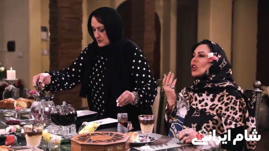 دعوای فلور نظری با بهاره رهنما در مسابقه شام ایرانی قسمت 33 زمان117ثانیه