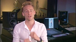 پشت صحنه ی دوبله تینکربل و پری...