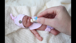 شیر دادن به نوزاد عروسکی و اما...