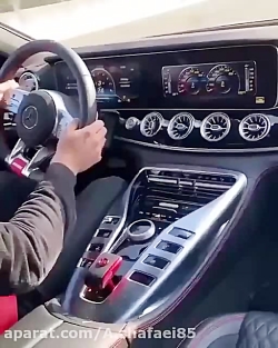 داخل کابین مرسدس بنز