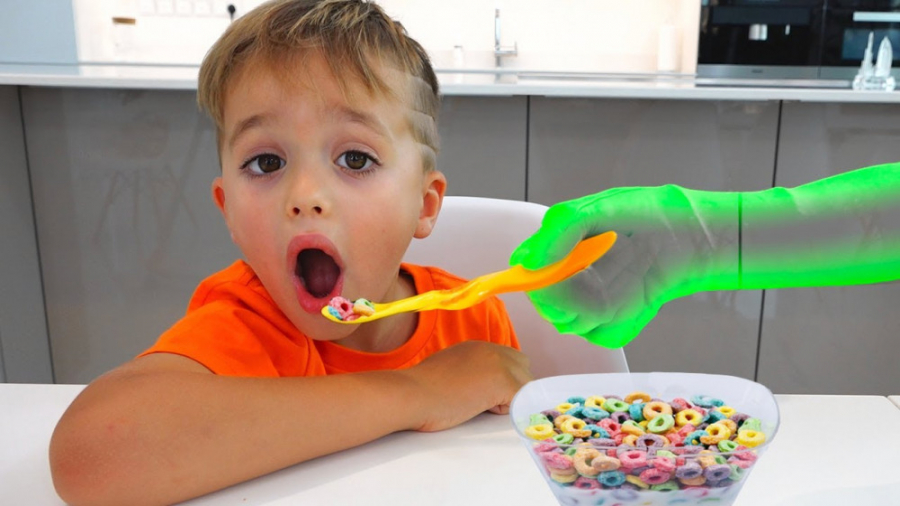 ولاد و نیکی  لباس جادویی