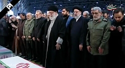 فیلم کامل اقامه نماز رهبر انقل...