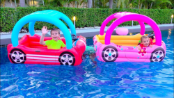 بچه ها یک خانه اسباب بازی می س...