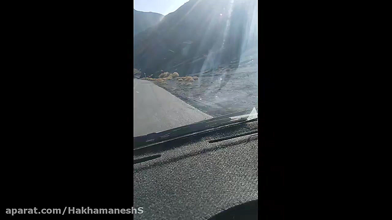 اینجا استان کرمان - گلباف - راه حرمک ب کشیت . دی 99 زمان142ثانیه