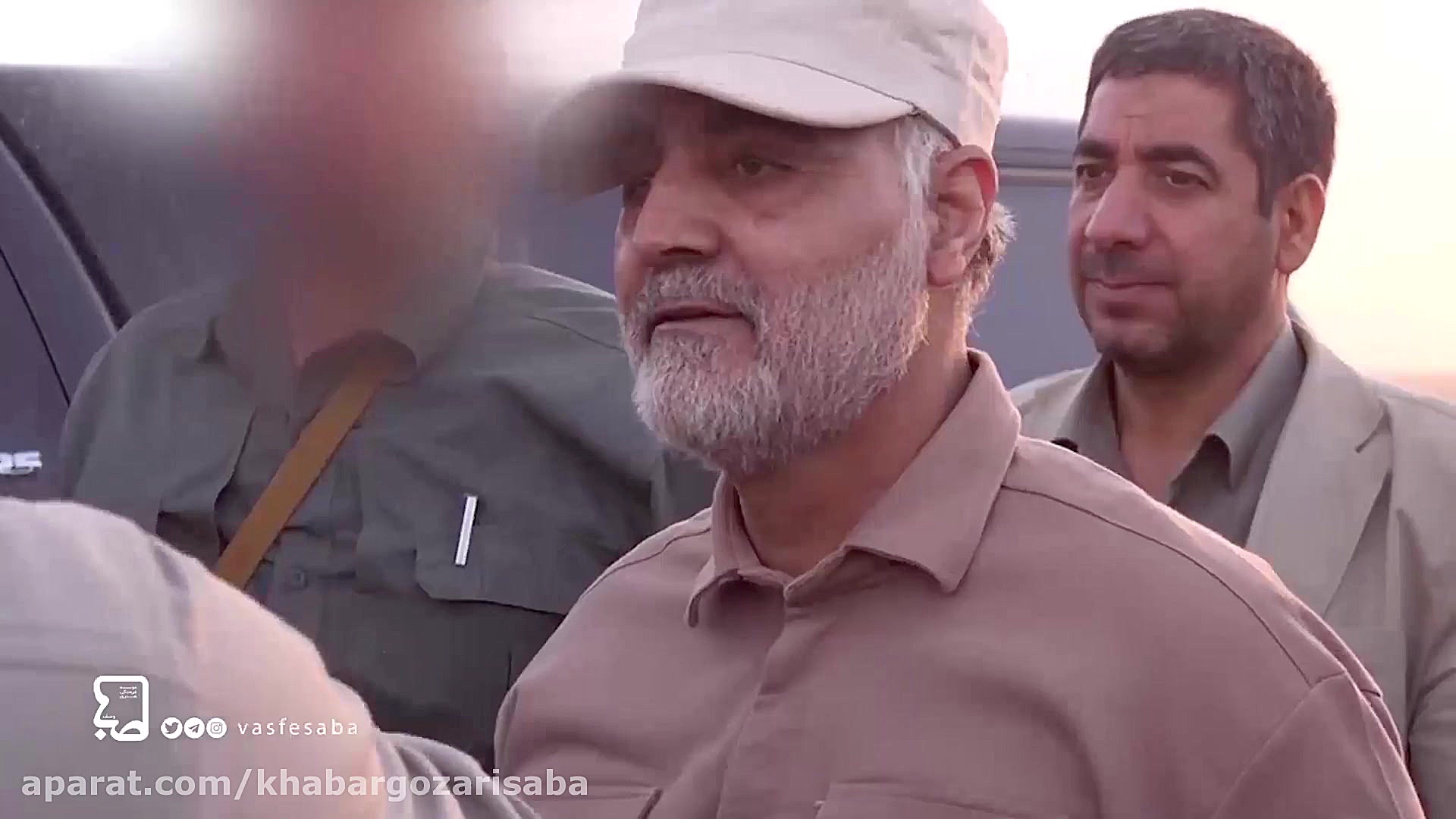 نماهنگ «چشم‌هایش» با نوای حاج مهدی رسولی منافذ باز پوست