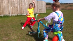 گبی و الکس | دستان خود را با گ...