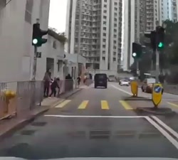 کلیپ حوادث / تروخدا مراقب کودک...