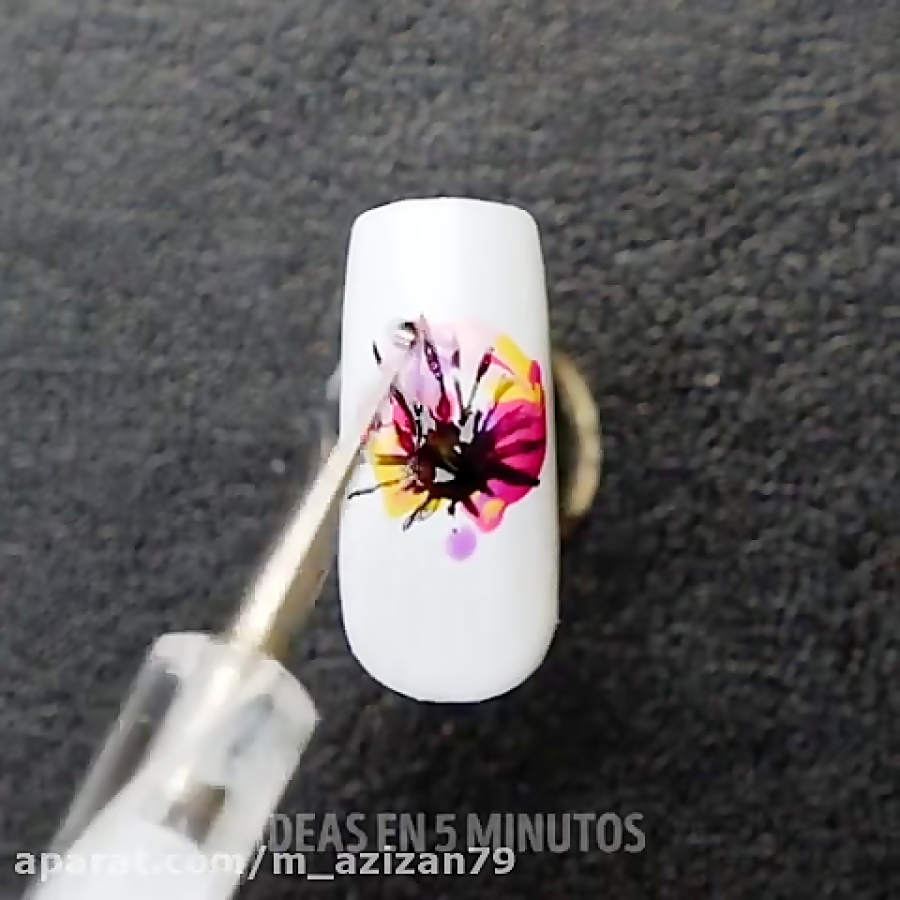 ایده های هنری جالب برای دیزاین ناخن