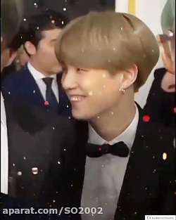 اینم از لبخند گرمی شوگا !!! دی...