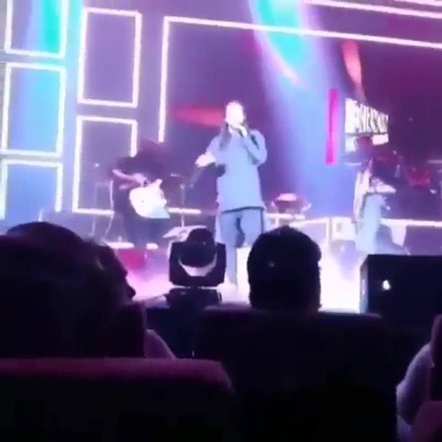 حضور محمد علیزاده در کنسرت امیر عباس گلاب زمان43ثانیه