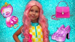 آلیس لباس های جدیدی را انتخاب...