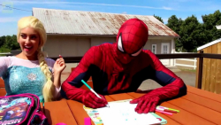 نمایش السا فروزن و اسپایدرمن