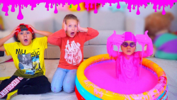 چالش ساخت اسلایم در استخر بادی