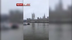 برخاستن دود از ساختمان پارلمان انگلیس