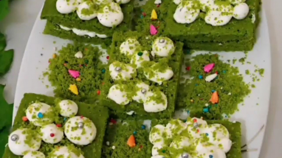 طرز تهیه کیک اسفناج با بافتی نرم و طعمی بی نظیر(طعم اسفناج نمیده)