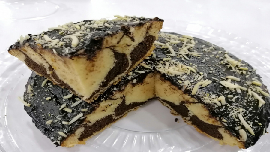 طرز تهیه کیک اسفنجی دو رنگ ویژه روز مادر