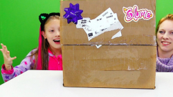 هدیه کریسمس در جعبه سوپرایز