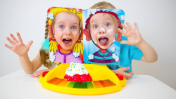 گابی و الکس درحال بازی کردن -...