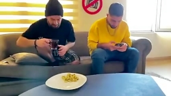 کتک خوردن پسرا ازپدرا