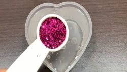 مخلوط کردن اکلیل های رنگی با ا...