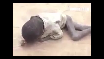 صحنه های دلخراش کودکان شاخ آفریقا زمان108ثانیه