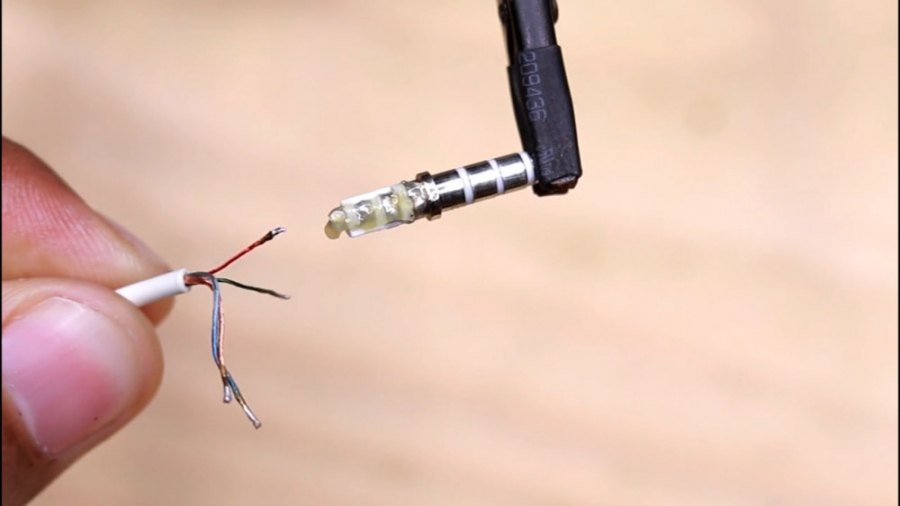 تعمیر اتصالی یا قطعی سیم هندزفری موبایل Handsfree Repair broken wire