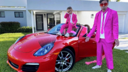 ماشین سواری سنیا با پدر و مادر