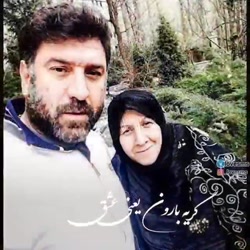 علی انصاریان و مادرش