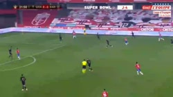 گل اول گرانادا به بارسلونا