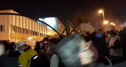 خداحافظی هواداران با علی انصار...