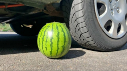 خرد کردن چیزهای ترد و نرم با م...