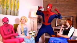 نمایش السا و انا  اسپایدرمن و...