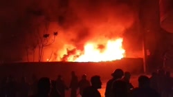 آتش سوزی بازارچه اصغری مهاباد(...