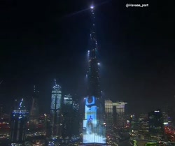 روی برج خلیفه&zwnj;ی امارات به مناسبت پرتاب مریخگرد فیلمش رو پخش کردن