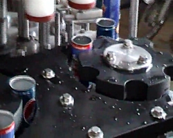 تست دستگاه پرکن آب میوه رانی و...