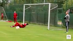 تمرینات تیم فوتبال بانوان بایر...