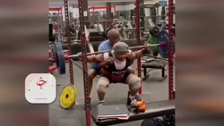 مادر بزرگ بدنسازی که ۱۶۰ کیلوگ...