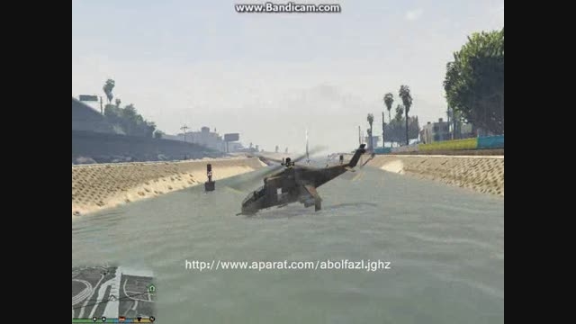 دو هلیکوپتر در ؟ ؟ ؟ وی که قابلیت نشست روی آب را دارند!