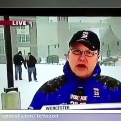 وسط گزارش زنده تلویزیونی، ساقی...