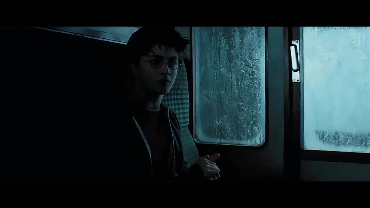 فیلم Harry Potter and the Prisoner of Azkaban (2004) با دوبله فارسی زمان8502ثانیه