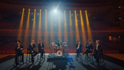 اجرای & 039;Dynamite& 039; از...