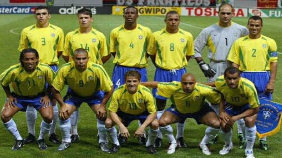 ساخت لباس تیم ملی برزیل در سال ۲۰۰۲ ( درخواستی )