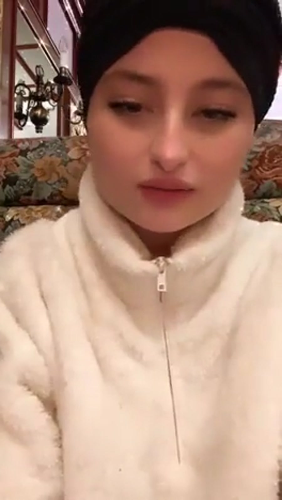 لایو سارا و نیکا