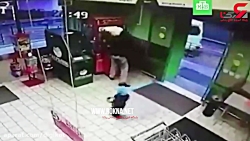 فیلم سرقت عروسک پدر جلوی چشمان...